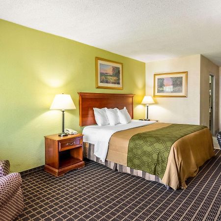 Rodeway Inn Central Ричмънд Екстериор снимка