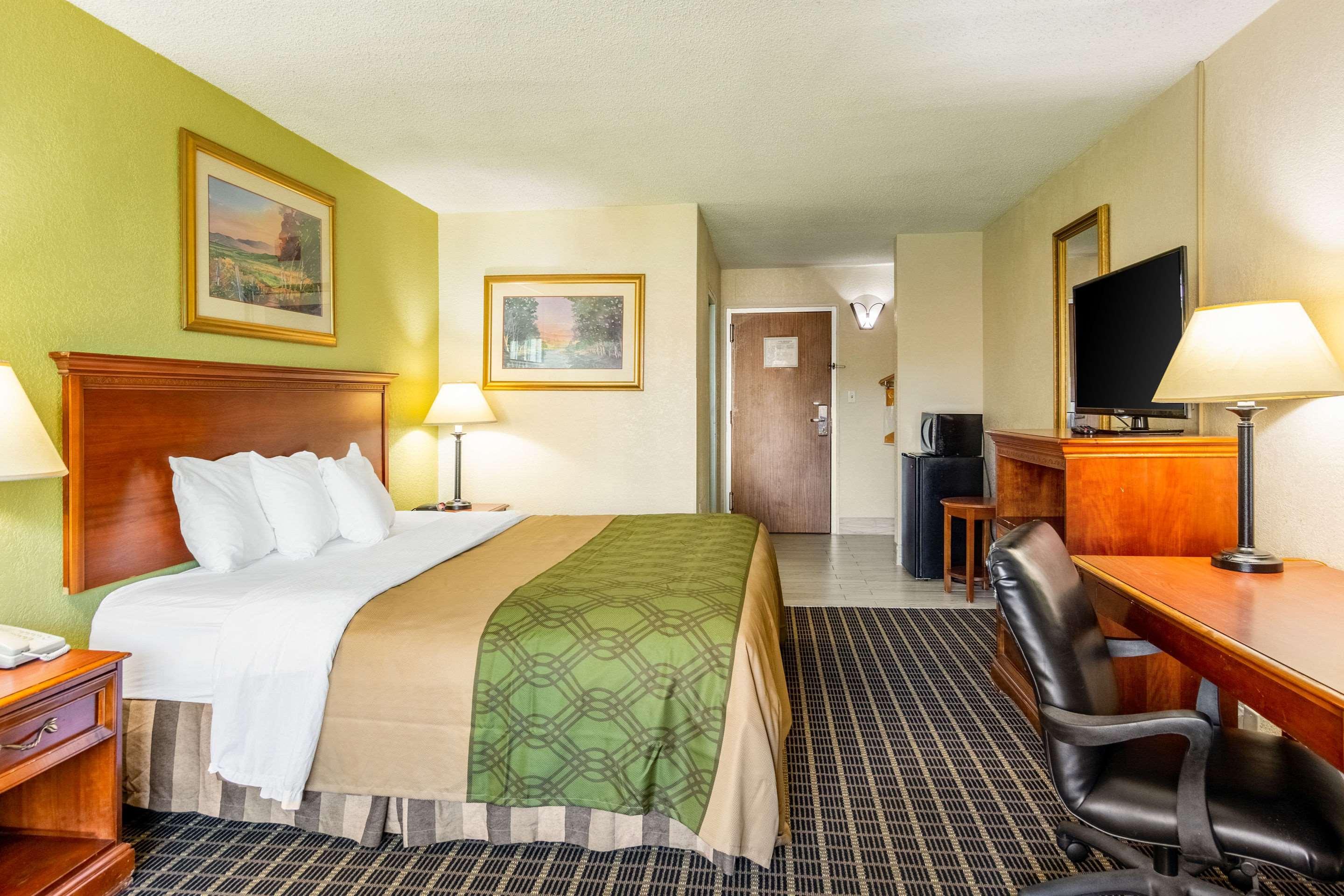 Rodeway Inn Central Ричмънд Екстериор снимка