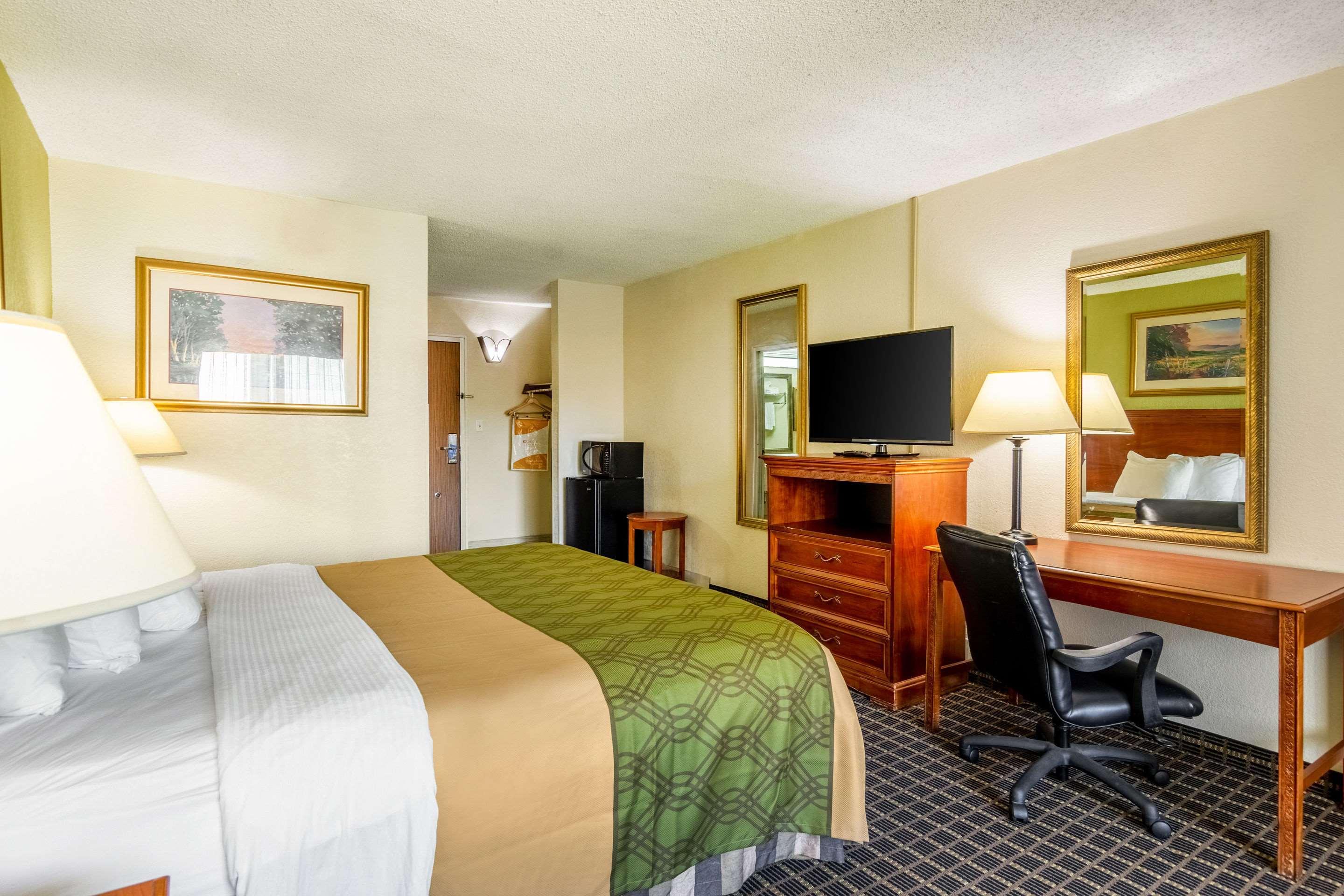 Rodeway Inn Central Ричмънд Екстериор снимка
